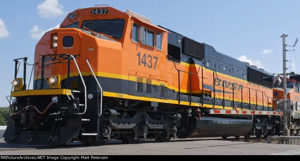 BNSF 1437